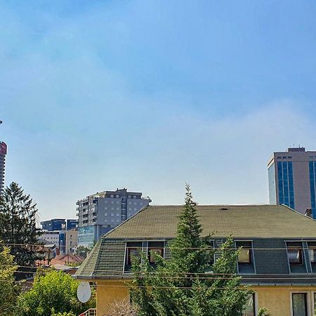 Zogu Apartments - Downtown Pristina Eksteriør billede