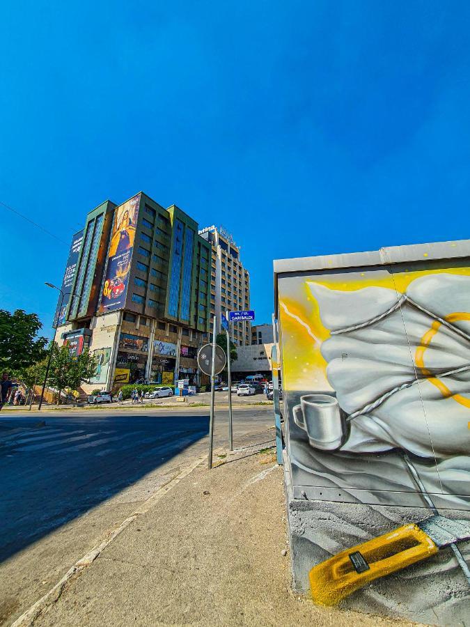 Zogu Apartments - Downtown Pristina Eksteriør billede